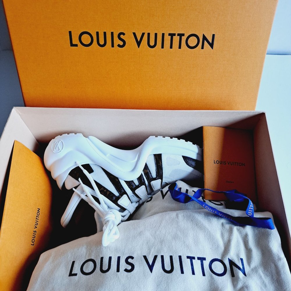 NEW Louis Vuitton Women's LV Archlight Monogram White Sneakers Size 36 / 6 - Picture 16 of 16